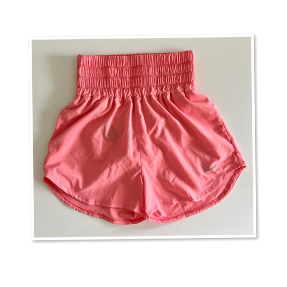 Nike Dri-Fit Ultra High-Waisted Brief-Lined Shorts - Picture 2 of 11